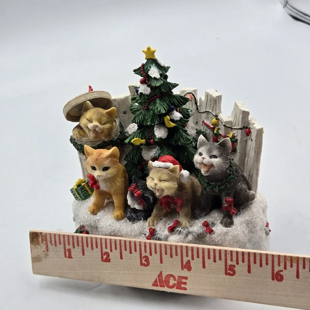 Vtg San Francisco Music Box Christmas Kittens Jingle Bells Tune Glitter Snowy